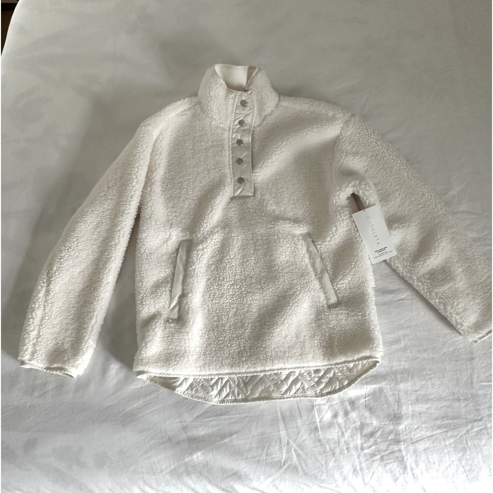 NWT athleta white Sherpa sweatshirt size small !!
